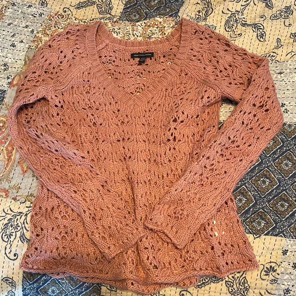 Lightly worn, v neck, knit sweater